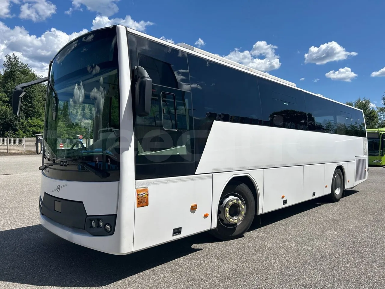 Volvo B8R R1E16F32D81011 -EUR6 -240Kw -10,800m - 3/4 front left (mandatory for bus to scrap)