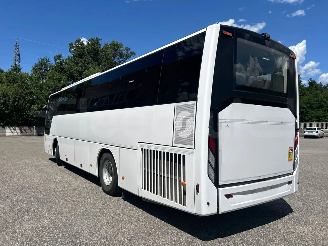 Volvo B8R R1E16F32D81011 -EUR6 -240Kw -10,800m - 3/4 left rear side