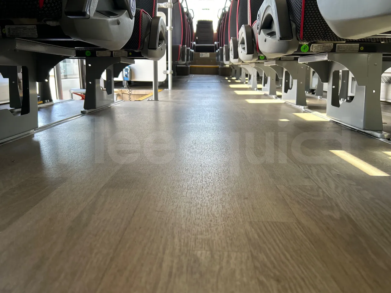 Volvo B8R R1E16F32D81011 -EUR6 -240Kw -10,800m - seat brackets photo