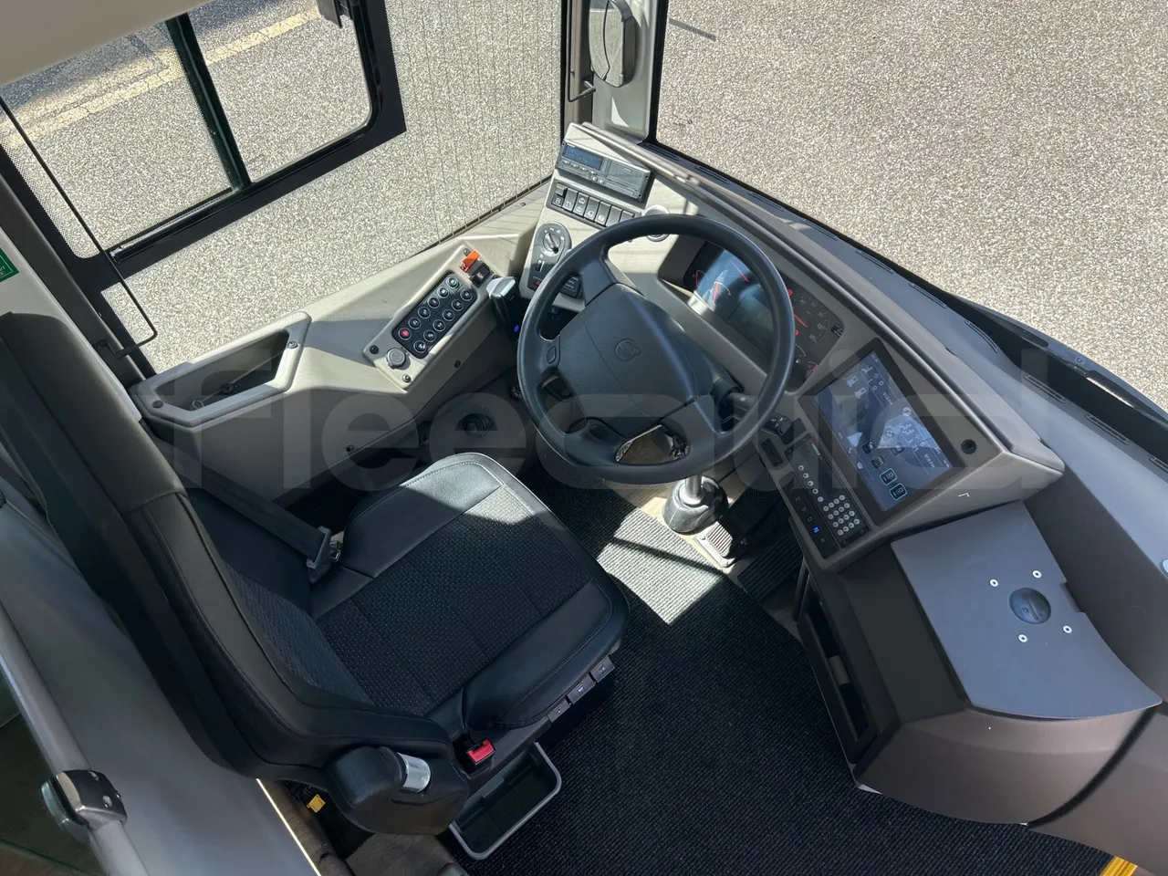 Volvo B8R R1E16F32D81011 -EUR6 -240Kw -10,800m - buttons panels on (mandatory for bus to scrap)