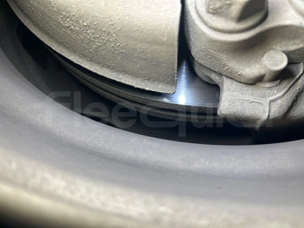 Volvo B8R R1E16F32D81011 -EUR6 -240Kw -10,800m - axle 2 discs left