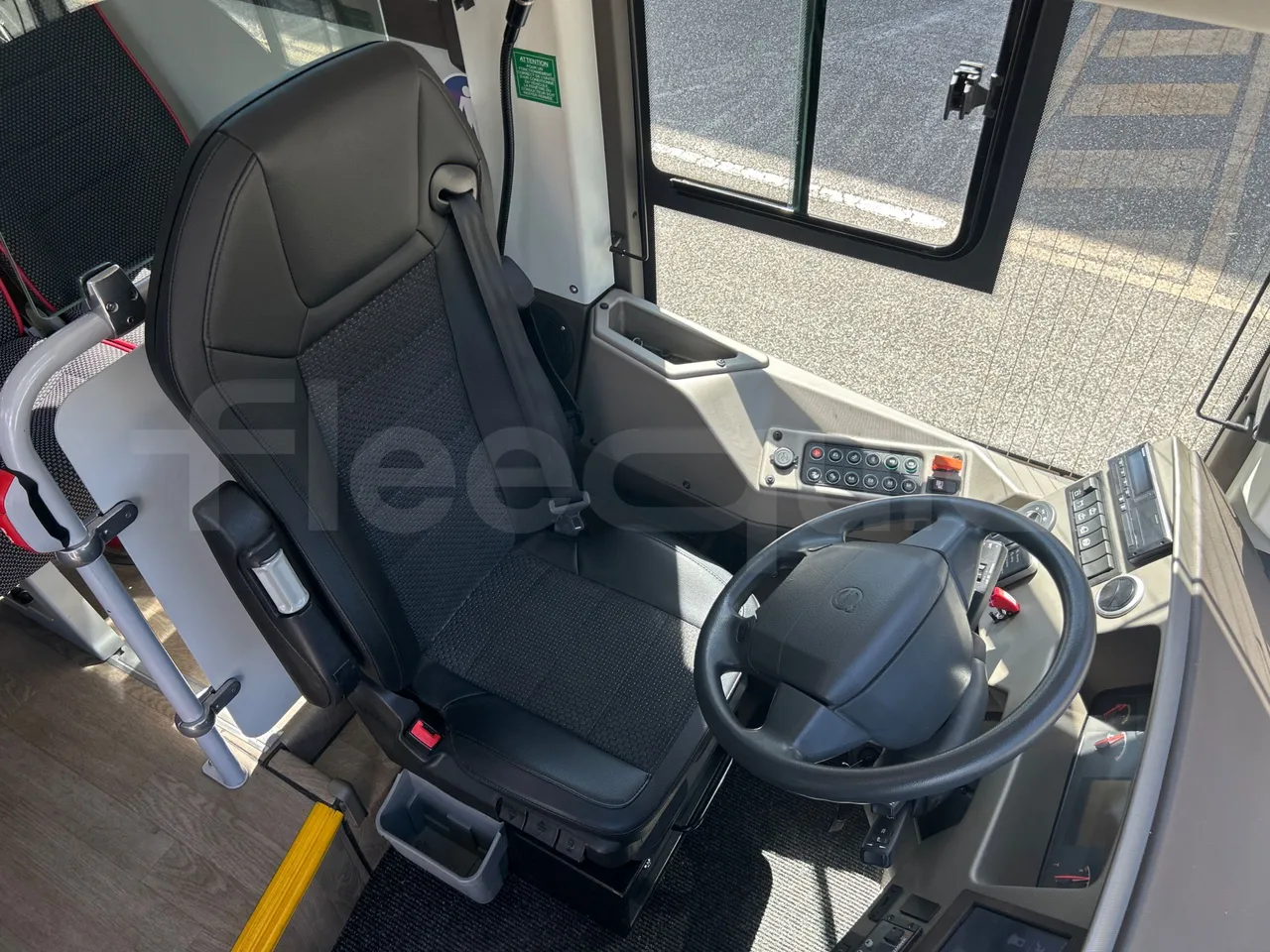 Volvo B8R R1E16F32D81011 -EUR6 -240Kw -10,800m - driver's seat photo (mandatory for bus to scrap)