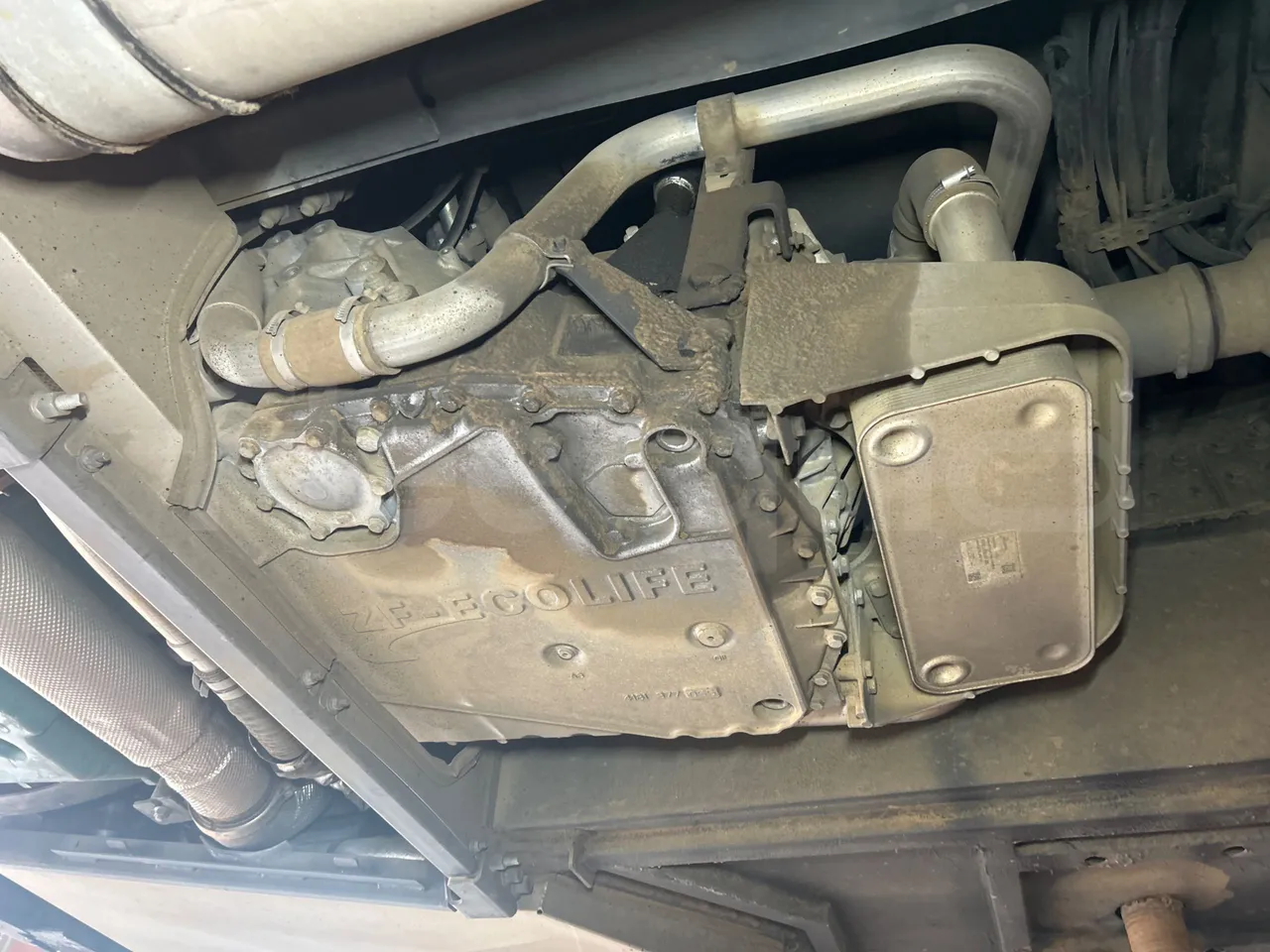 Volvo B8R R1E16F32D81011 -EUR6 -240Kw -10,800m - gearbox photo