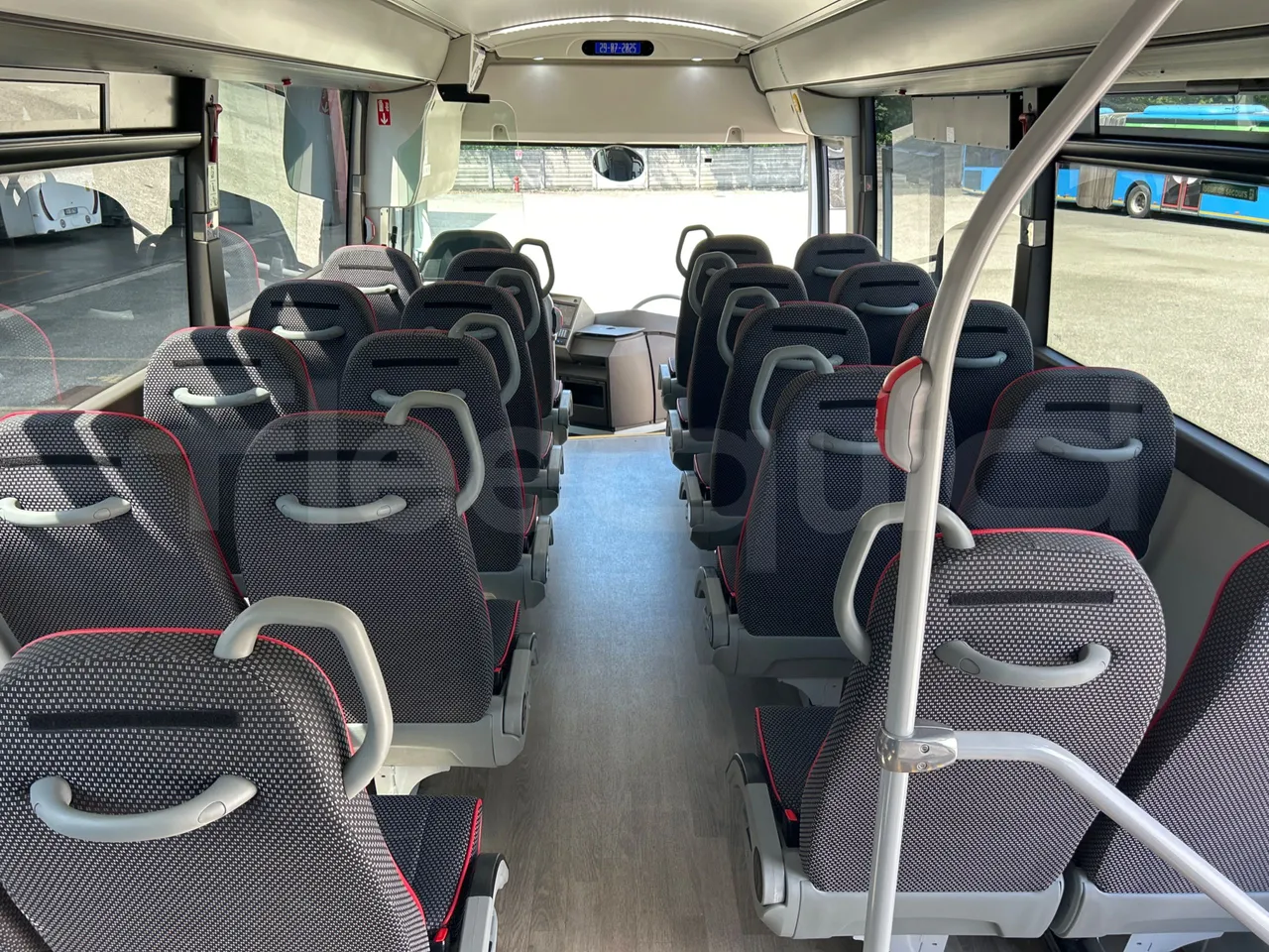 Volvo B8R R1E16F32D81011 -EUR6 -240Kw -10,800m - forward view middle aisle