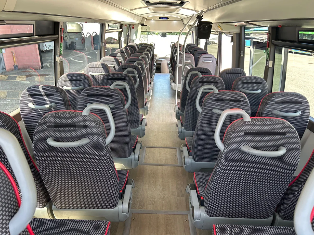 Volvo B8R R1E16F32D81011 -EUR6 -240Kw -10,800m - forward view all seats last row height