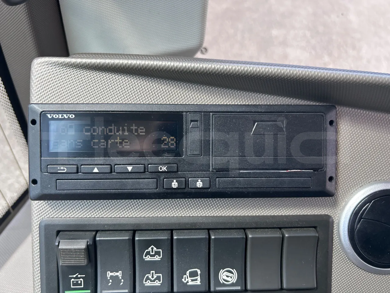 Volvo B8R R1E16F32D81011 -EUR6 -240Kw -10,800m - Tachograph