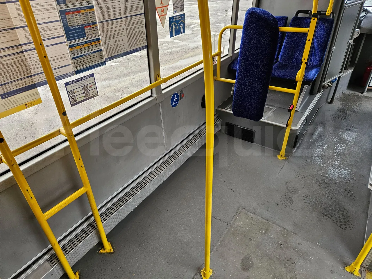 MAZ 206 206 - Euro 5 - 130 kW - 8.65 mt - disabled area photo