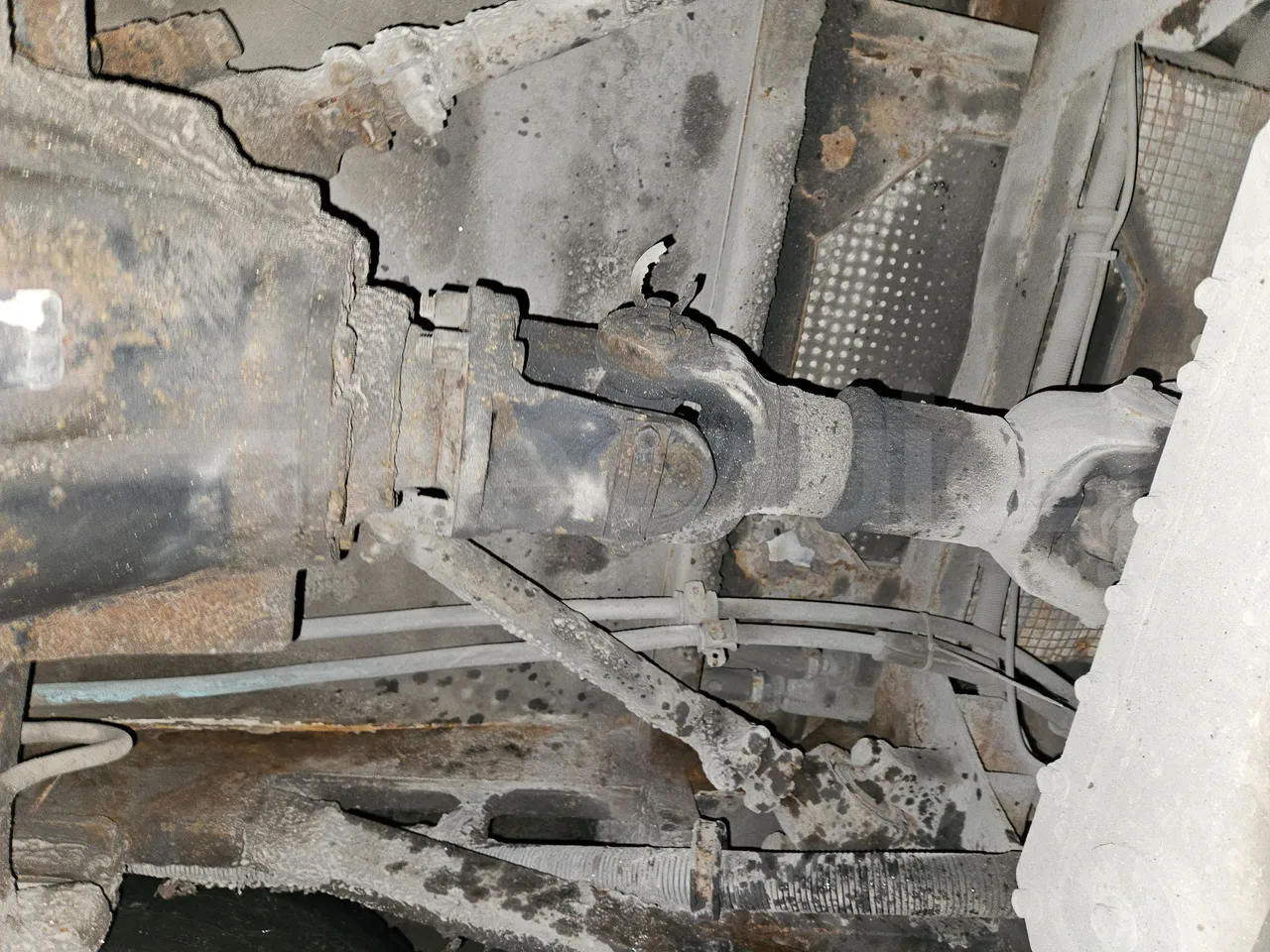 MAZ 206 206 - Euro 5 - 130 kW - 8.65 mt - driveshaft photo