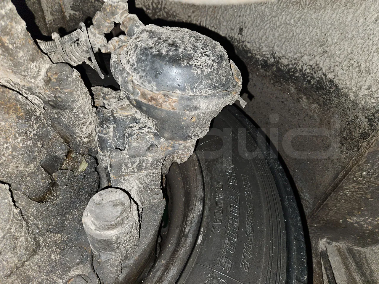 MAZ 206 206 - Euro 5 - 130 kW - 8.65 mt - front brake calipers left