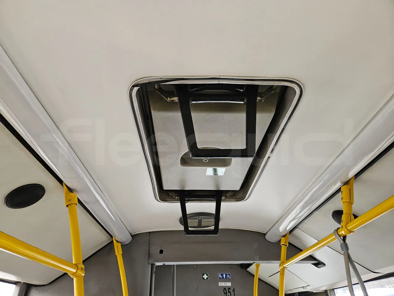 MAZ 206 206 - Euro 5 - 130 kW - 8.65 mt - roof hatch 1