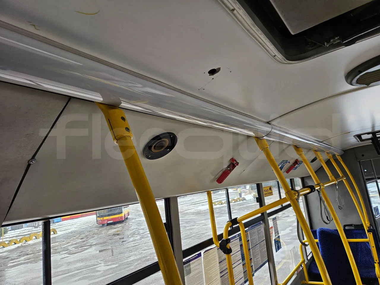 MAZ 206 206 - Euro 5 - 130 kW - 8.65 mt - overhead compartments photo