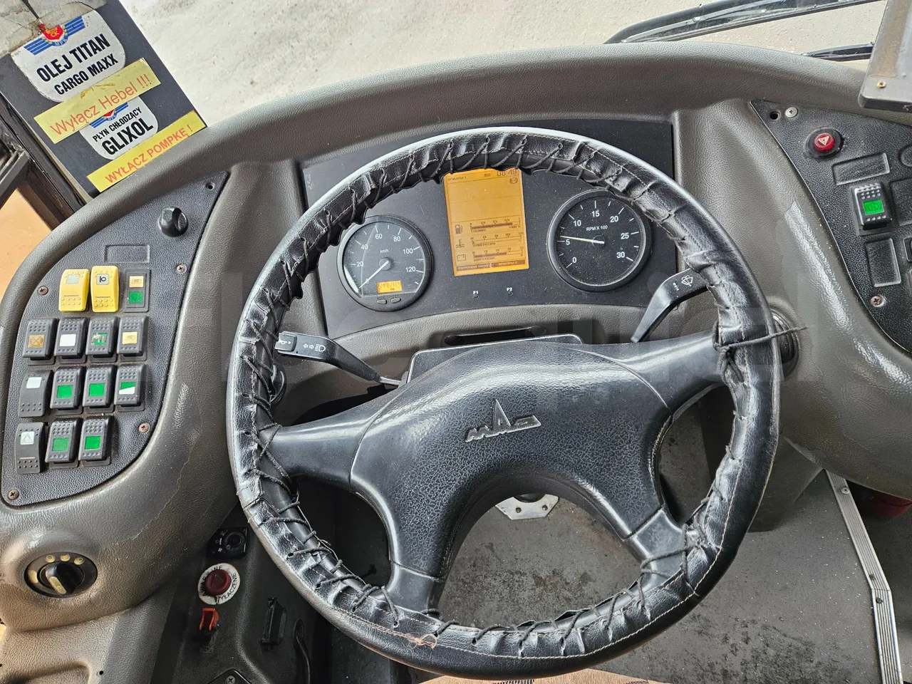 MAZ 206 206 - Euro 5 - 130 kW - 8.65 mt - steering wheel photo