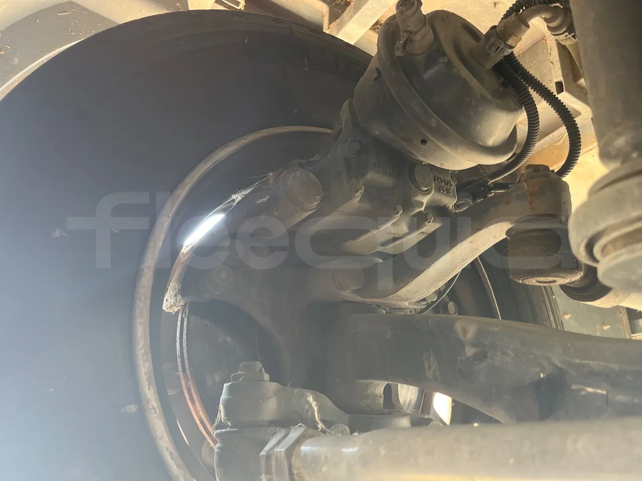 Daf Truck N.V. Calliope FA LF 45 - EUR5 - 151.40kW - 10.160m - front brake calipers left