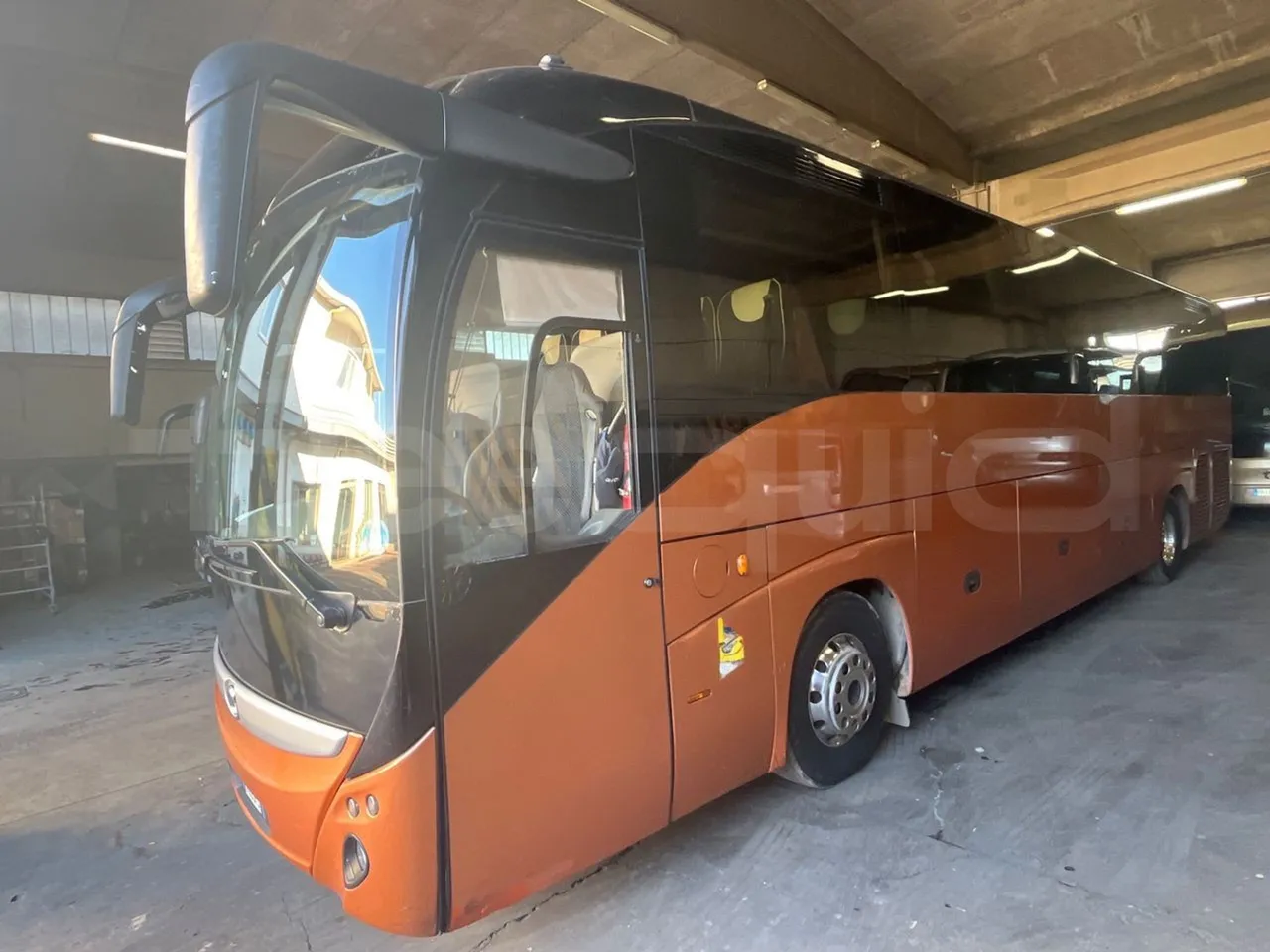 Iveco Magelys SFR210 - Euro5 - 331kW - 12.250mt - 3/4 front left