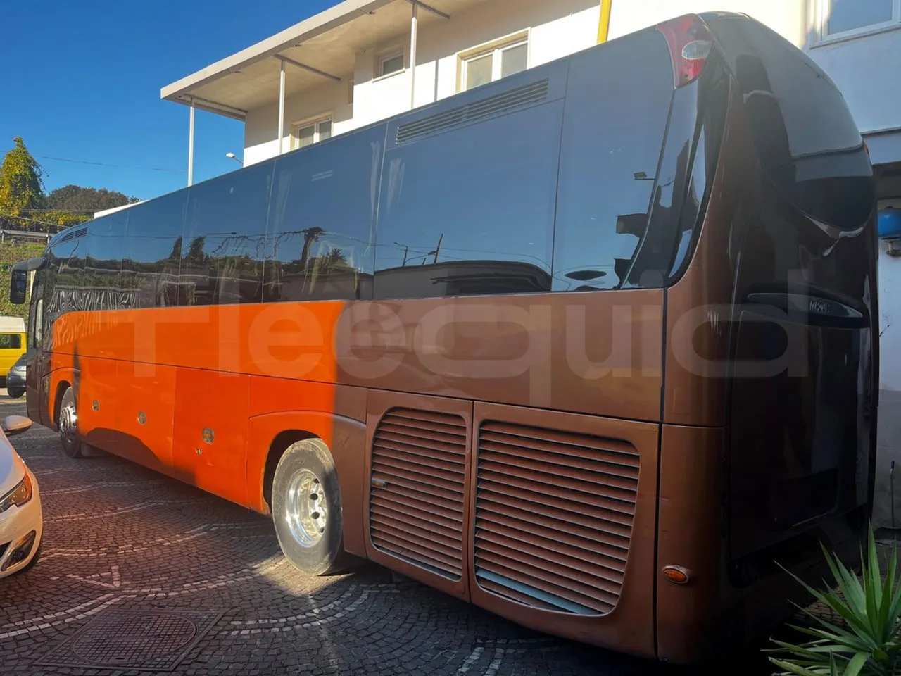 Iveco Magelys SFR210 - Euro5 - 331kW - 12.250mt - 3/4 left rear side