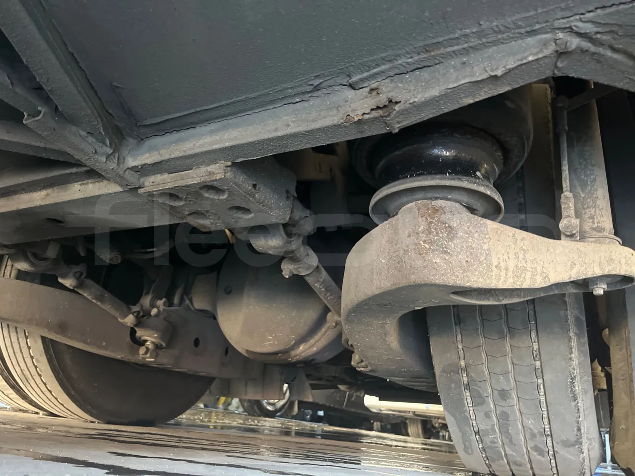 Iveco Magelys SFR210 - Euro5 - 331kW - 12.250mt - bellows turntable (18m)