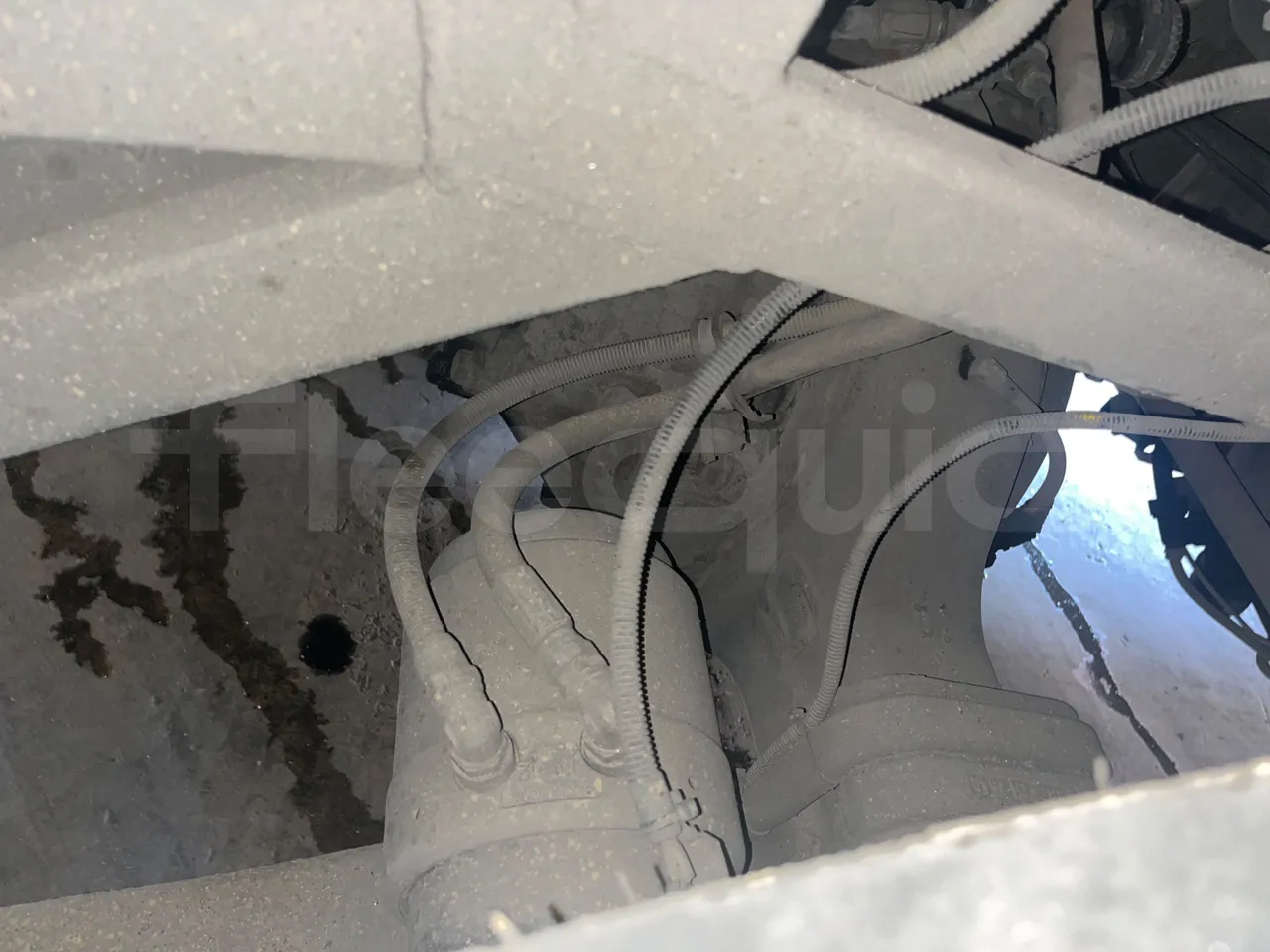 Iveco Magelys SFR210 - Euro5 - 331kW - 12.250mt - axle 2 caliper brakes left