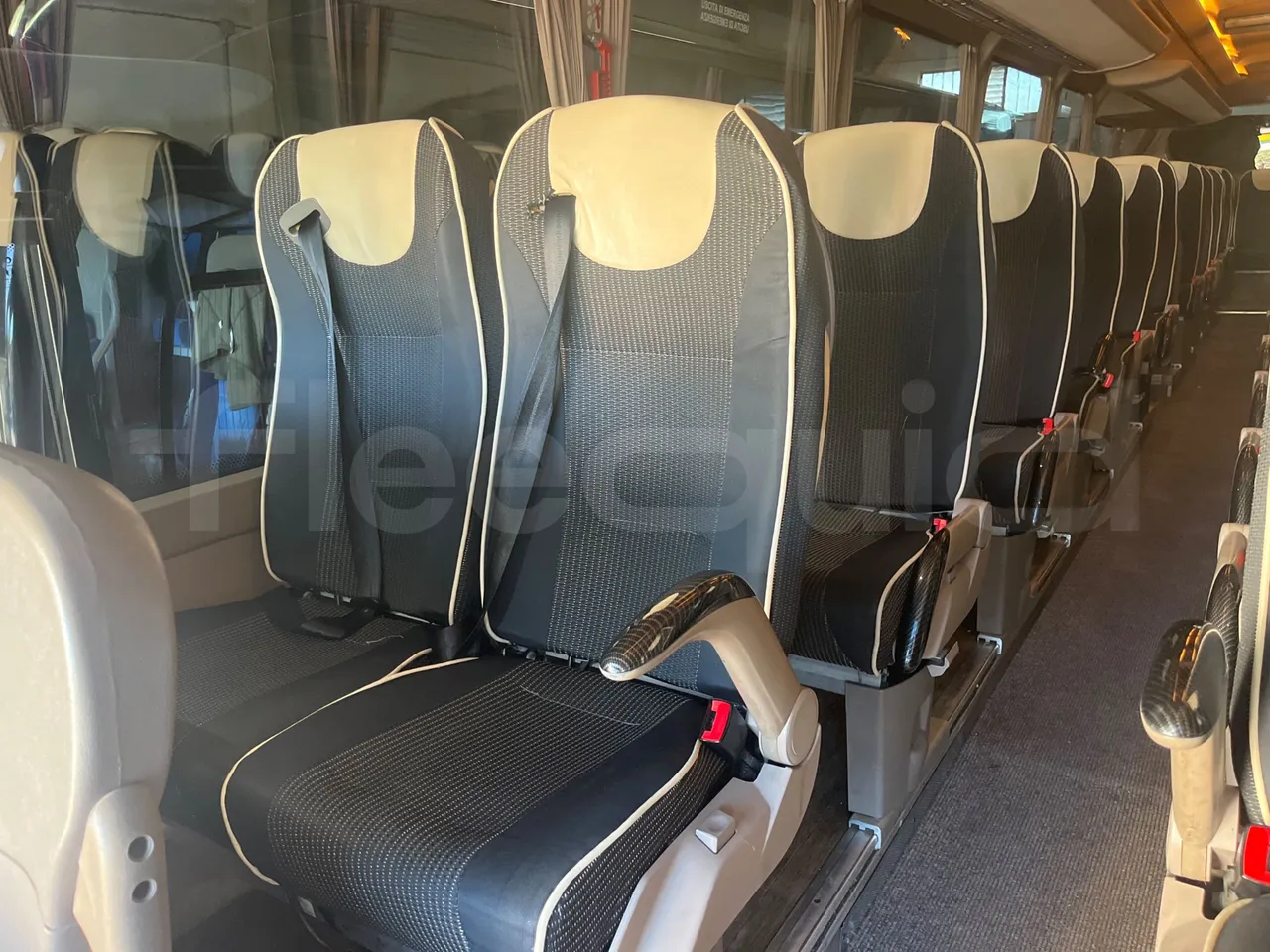 Iveco Magelys SFR210 - Euro5 - 331kW - 12.250mt - coffee machine accessories