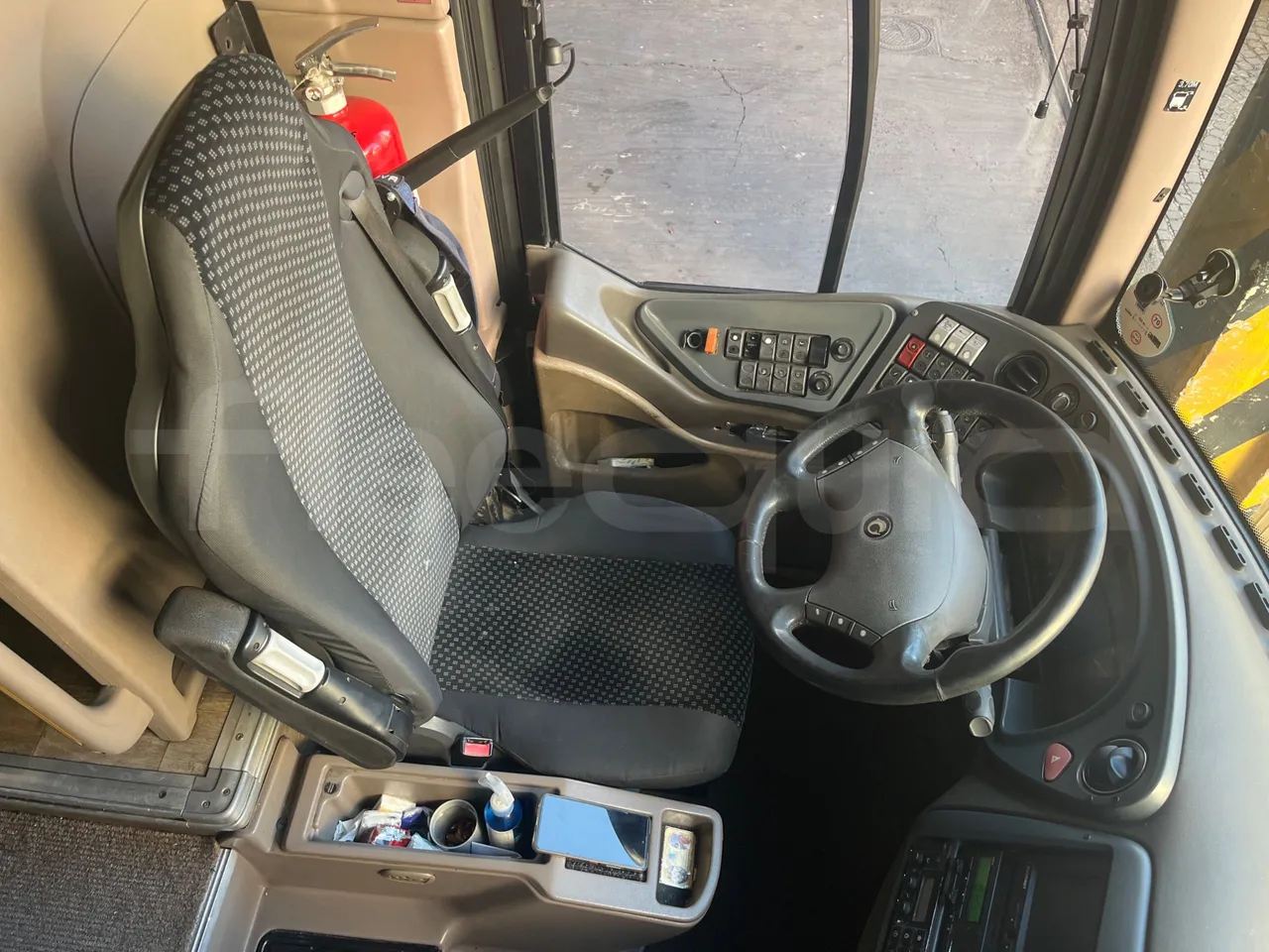 Iveco Magelys SFR210 - Euro5 - 331kW - 12.250mt - driver's seat photo