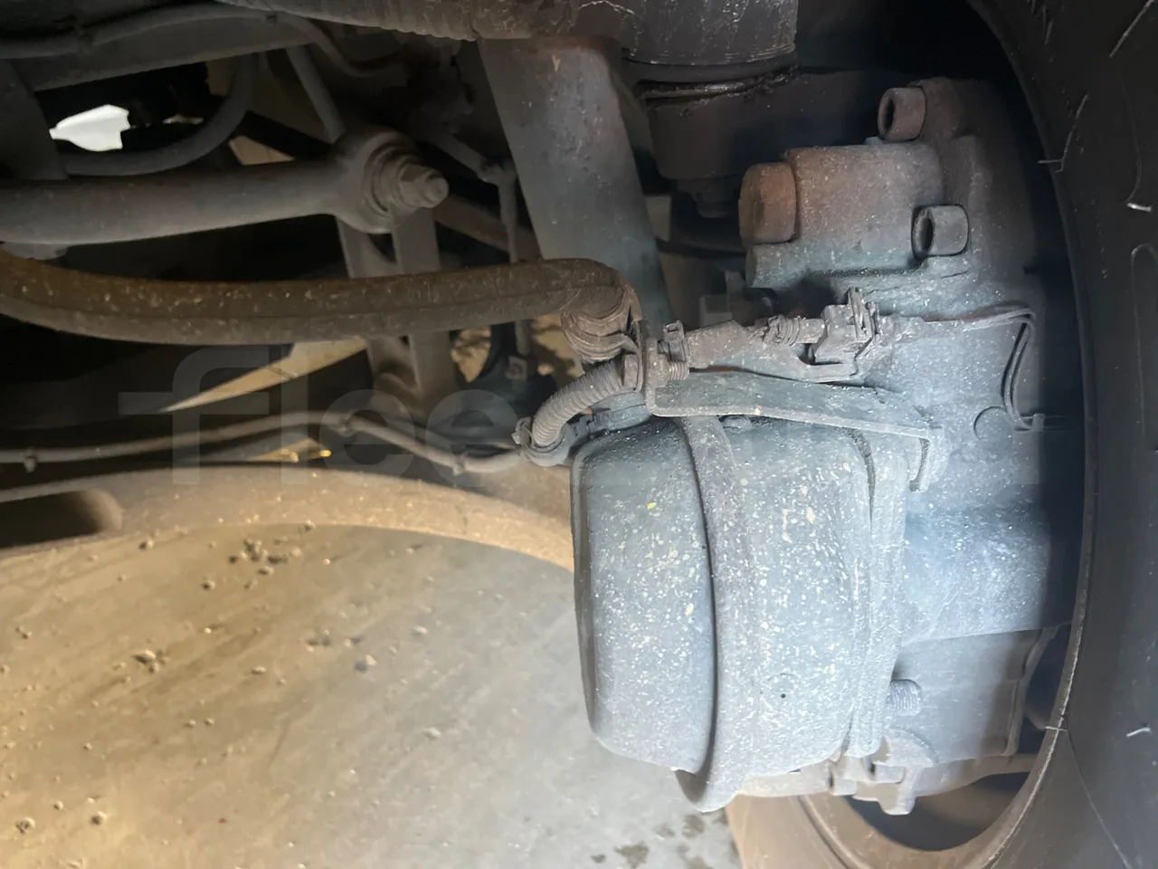 Iveco Magelys SFR210 - Euro5 - 331kW - 12.250mt - front brake calipers right