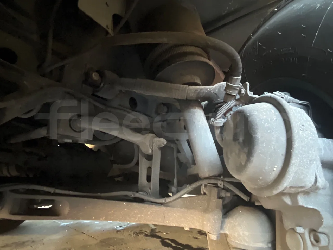 Iveco Magelys SFR210 - Euro5 - 331kW - 12.250mt - front shock absorbers right