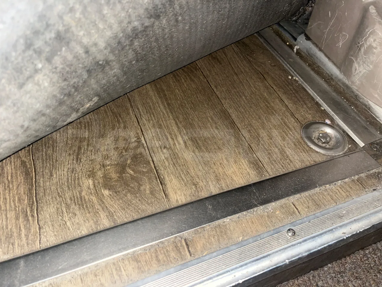 Iveco Magelys SFR210 - Euro5 - 331kW - 12.250mt - floor hatches photo