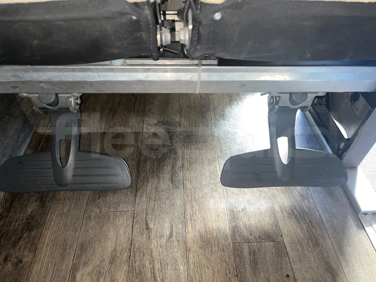 Iveco Magelys SFR210 - Euro5 - 331kW - 12.250mt - power outlets detail