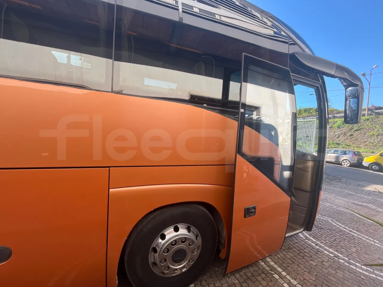 Iveco Magelys SFR210 - Euro5 - 331kW - 12.250mt - platform open photo