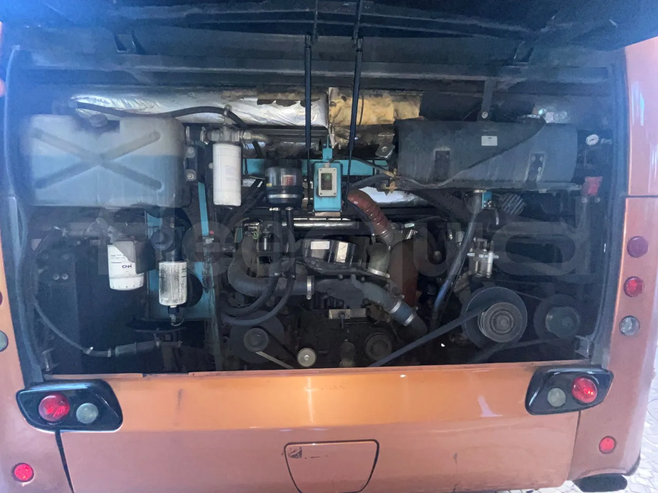 Iveco Magelys SFR210 - Euro5 - 331kW - 12.250mt - rear hatch open