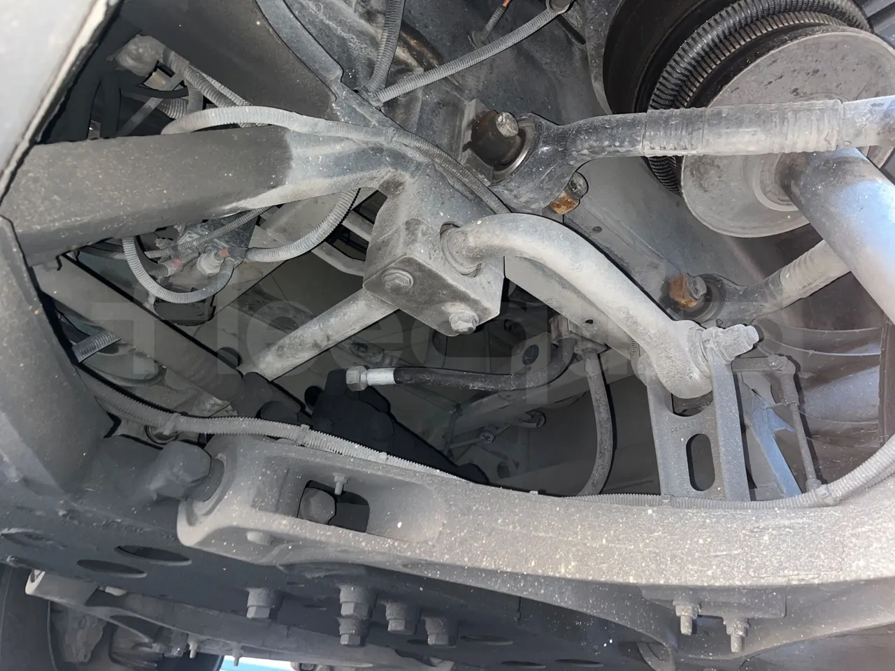 Iveco Magelys SFR210 - Euro5 - 331kW - 12.250mt - front axle central