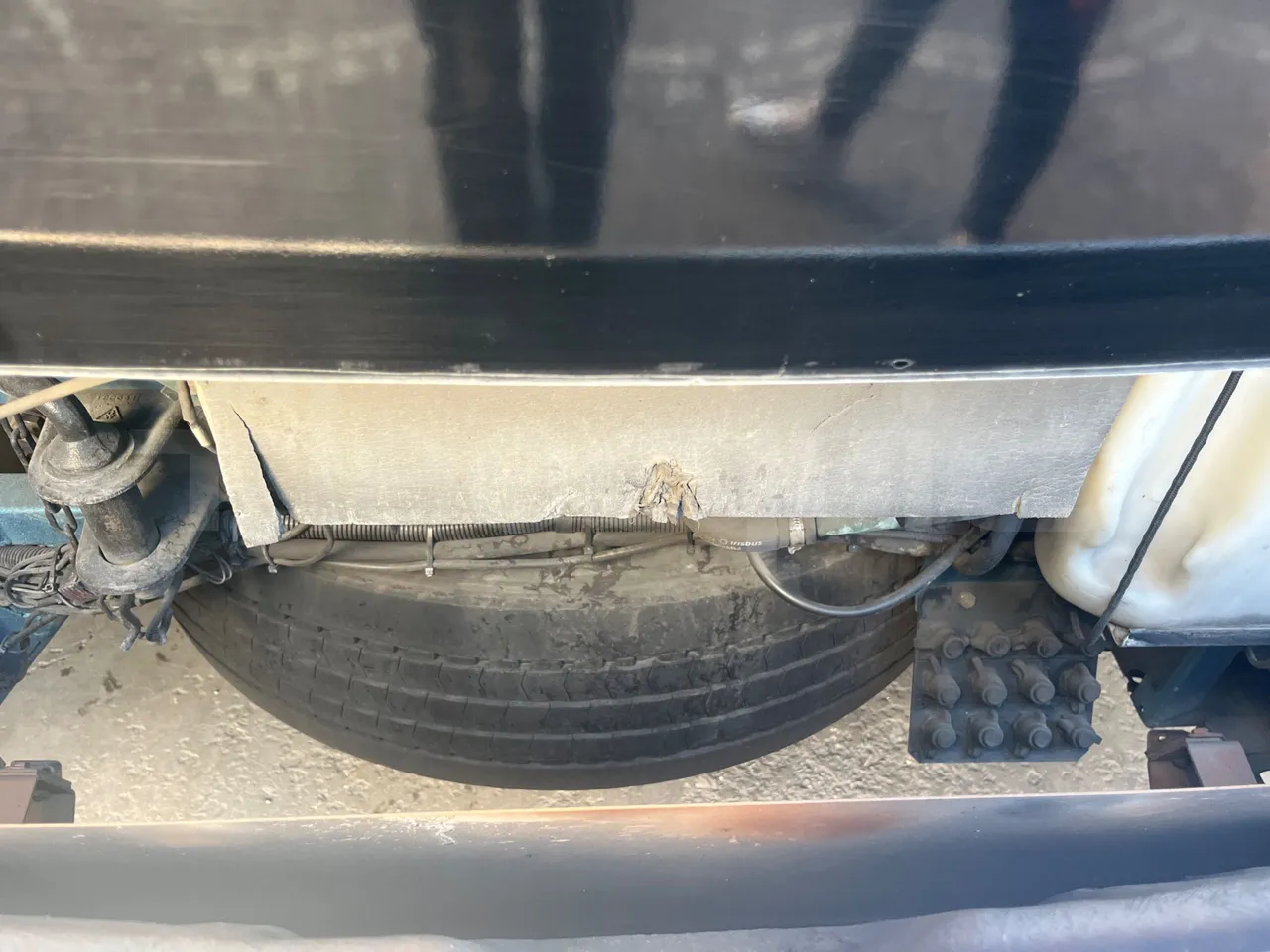 Iveco Magelys SFR210 - Euro5 - 331kW - 12.250mt - spare wheel