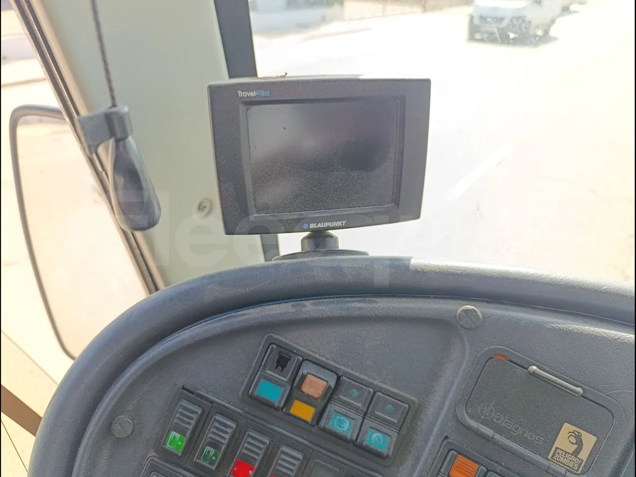 Scania Touring HD K114B4X2/ Euro 3 - 280 Kw - 12,850 Mt - onboard devices 1