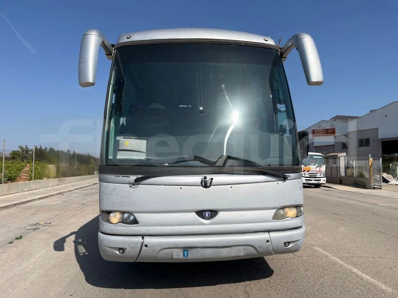 Scania Touring HD K114B4X2/ Euro 3 - 280 Kw - 12,850 Mt - front photo