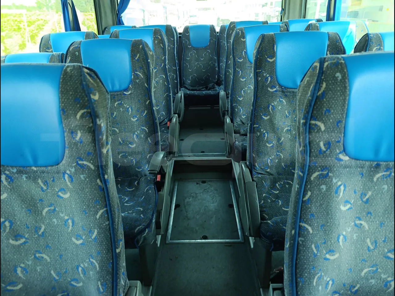 Scania Touring HD K114B4X2/ Euro 3 - 280 Kw - 12,850 Mt - floor hatches photo