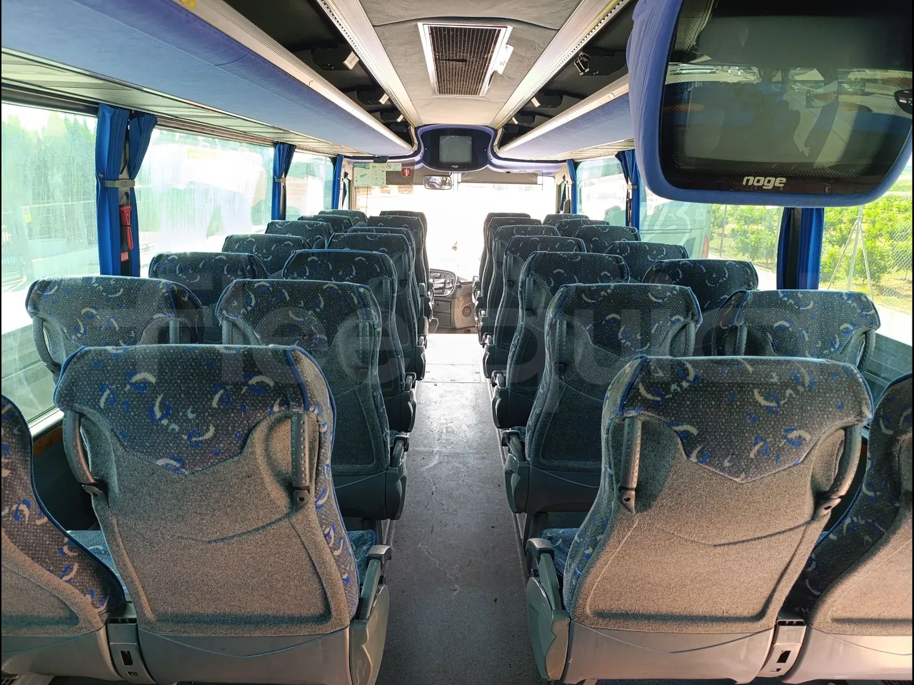 Scania Touring HD K114B4X2/ Euro 3 - 280 Kw - 12,850 Mt - forward view middle aisle