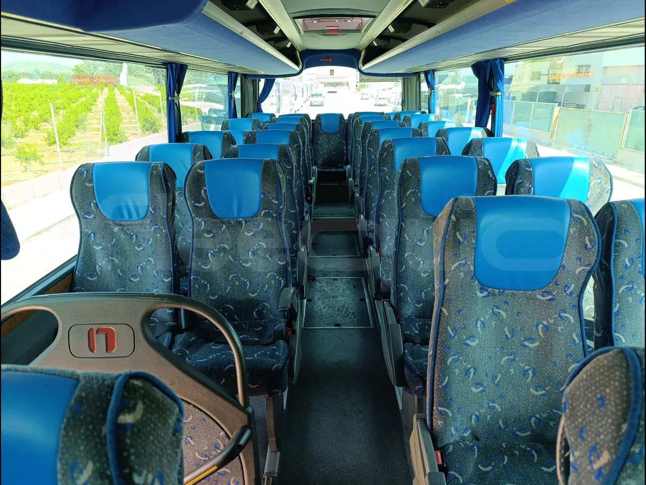 Scania Touring HD K114B4X2/ Euro 3 - 280 Kw - 12,850 Mt - reverse view middle aisle