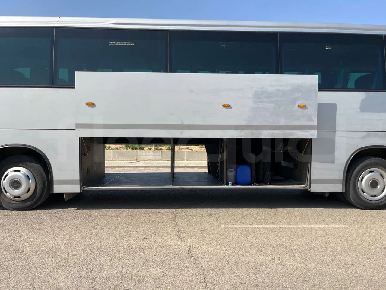 Scania Touring HD K114B4X2/ Euro 3 - 280 Kw - 12,850 Mt - luggage rack photo