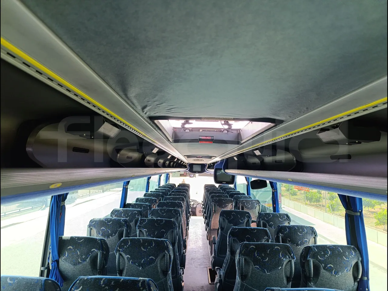 Scania Touring HD K114B4X2/ Euro 3 - 280 Kw - 12,850 Mt - overhead compartments photo