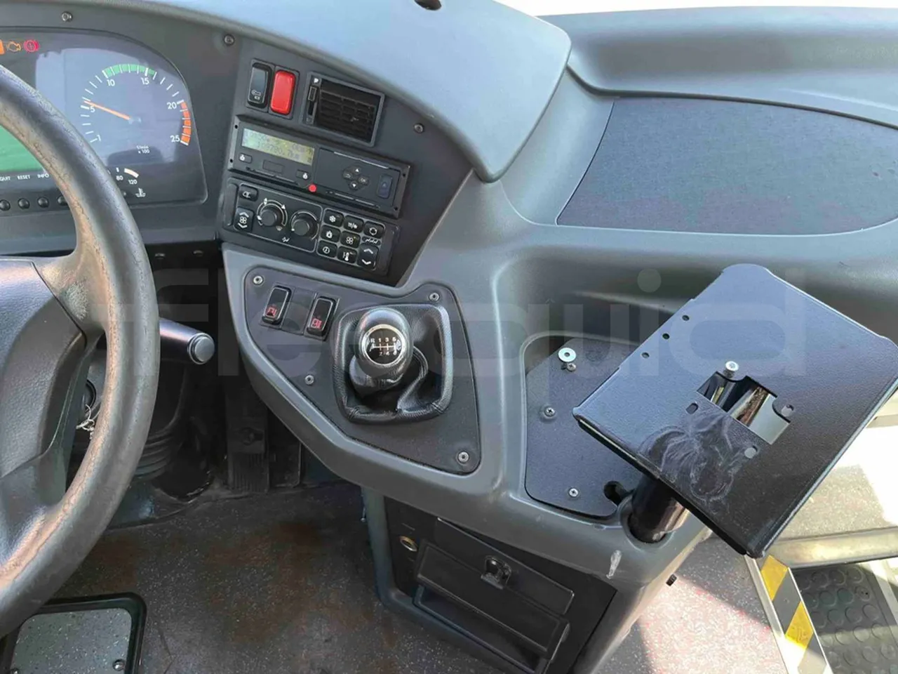 Mercedes-Benz Integro - Radio