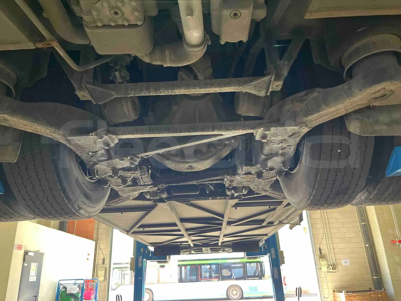Mercedes-Benz Integro - Undercarriage Turntable