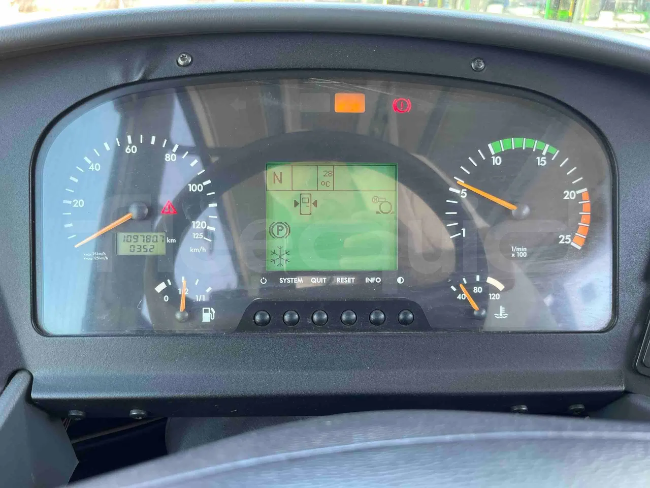 Mercedes-Benz Integro - Dashboard Engine On