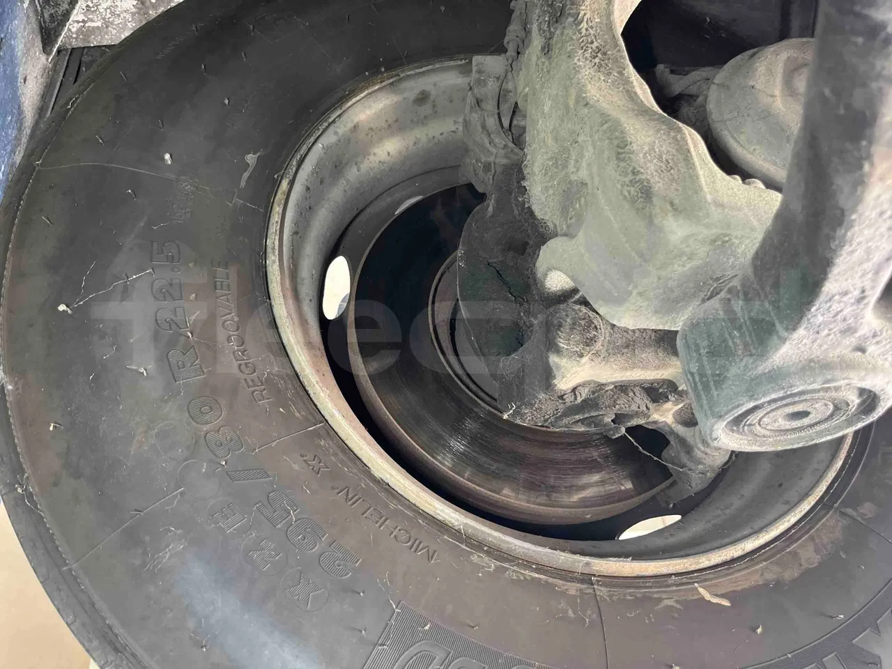 Mercedes-Benz Integro - First Axle Discs Left Side