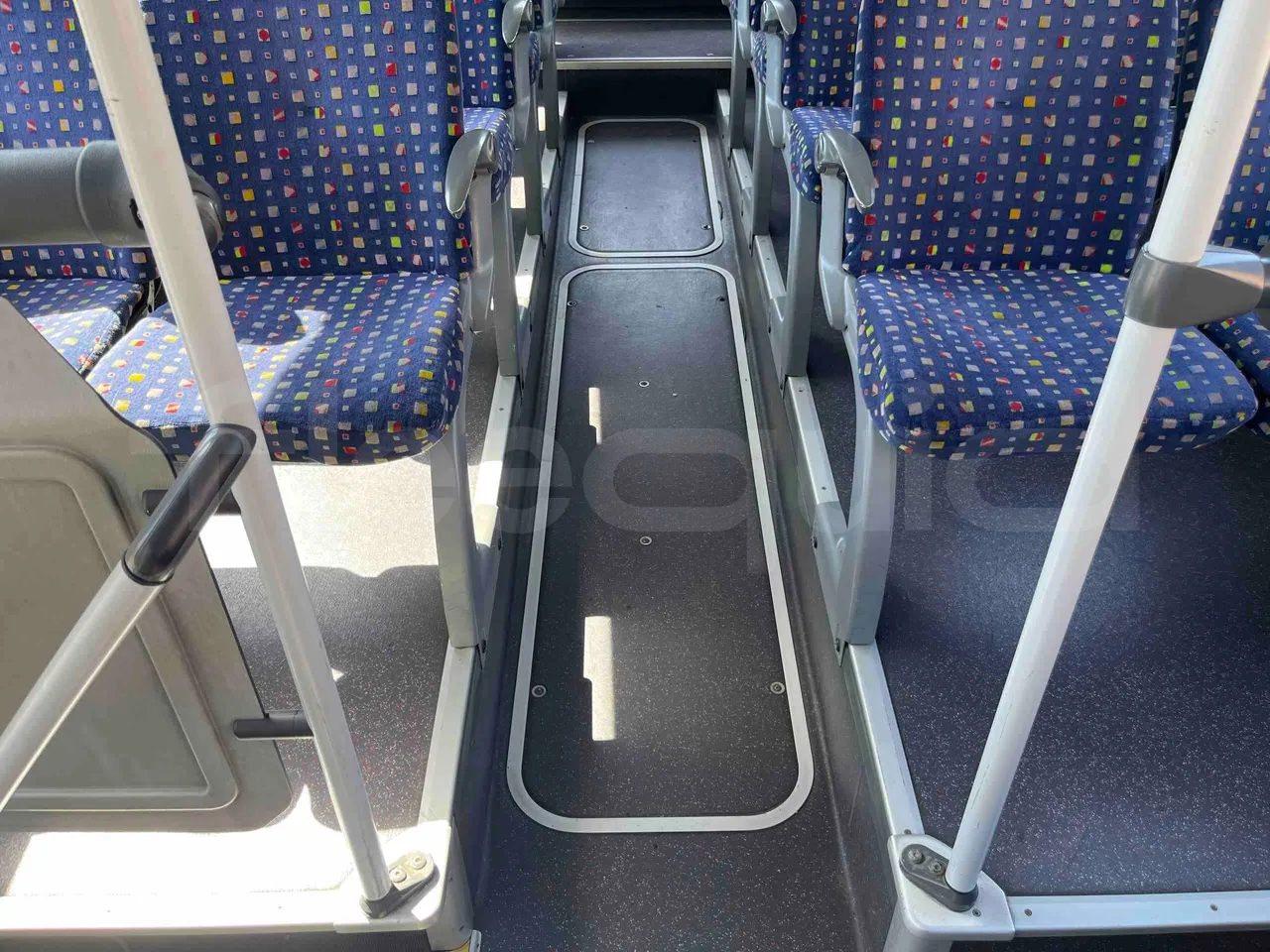 Mercedes-Benz Integro - floor hatches photo