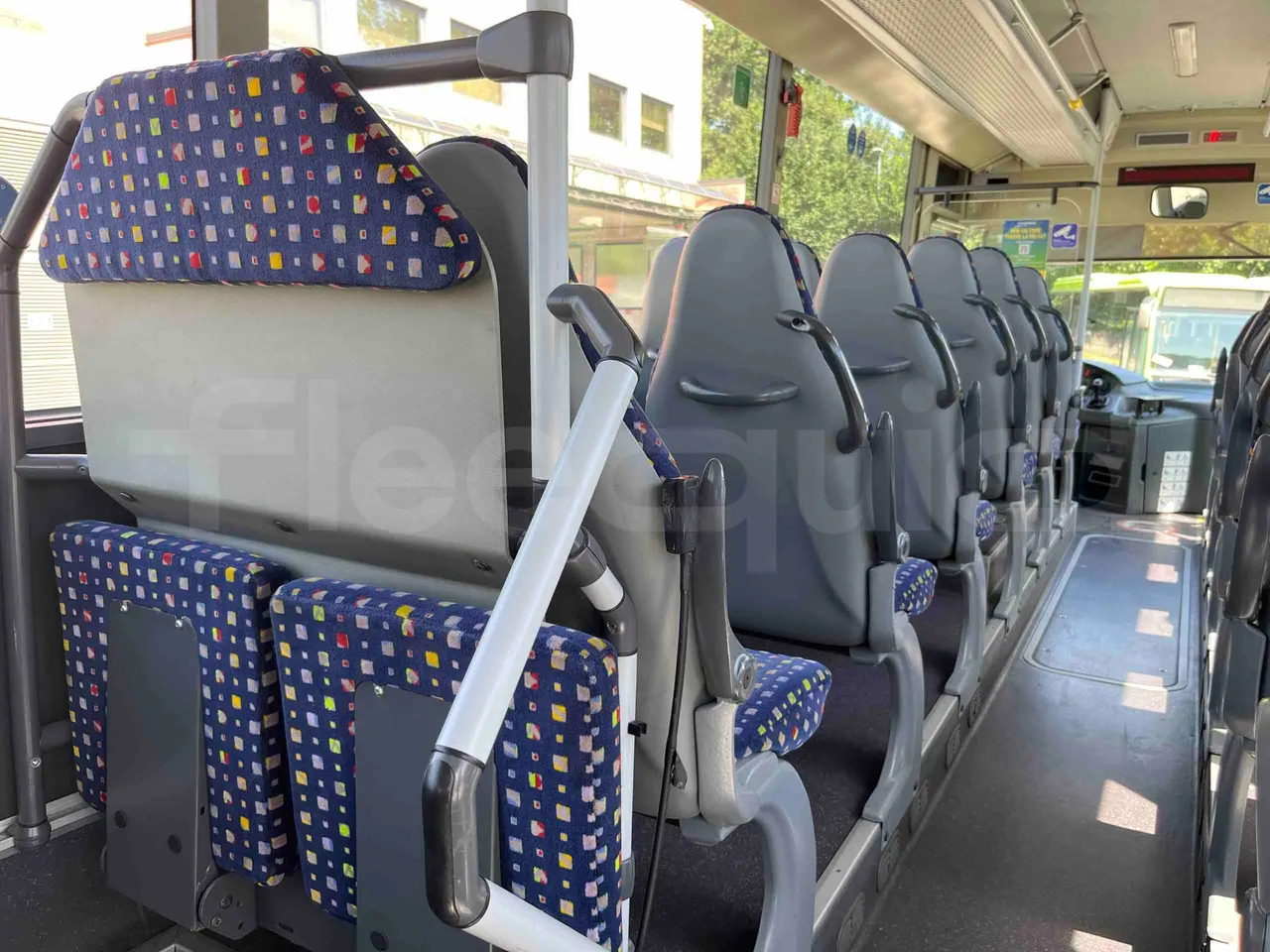 Mercedes-Benz Integro - Forward Seats From Middle Position