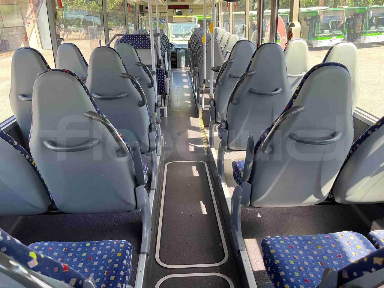 Mercedes-Benz Integro - Reverse Seats From Middle Position