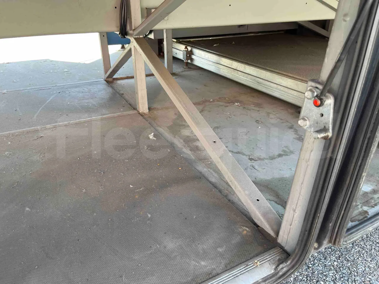 Mercedes-Benz Integro - Luggage Under Carpet Photo