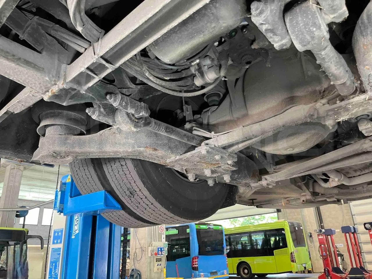 Mercedes-Benz Integro - Second Axle Left Side