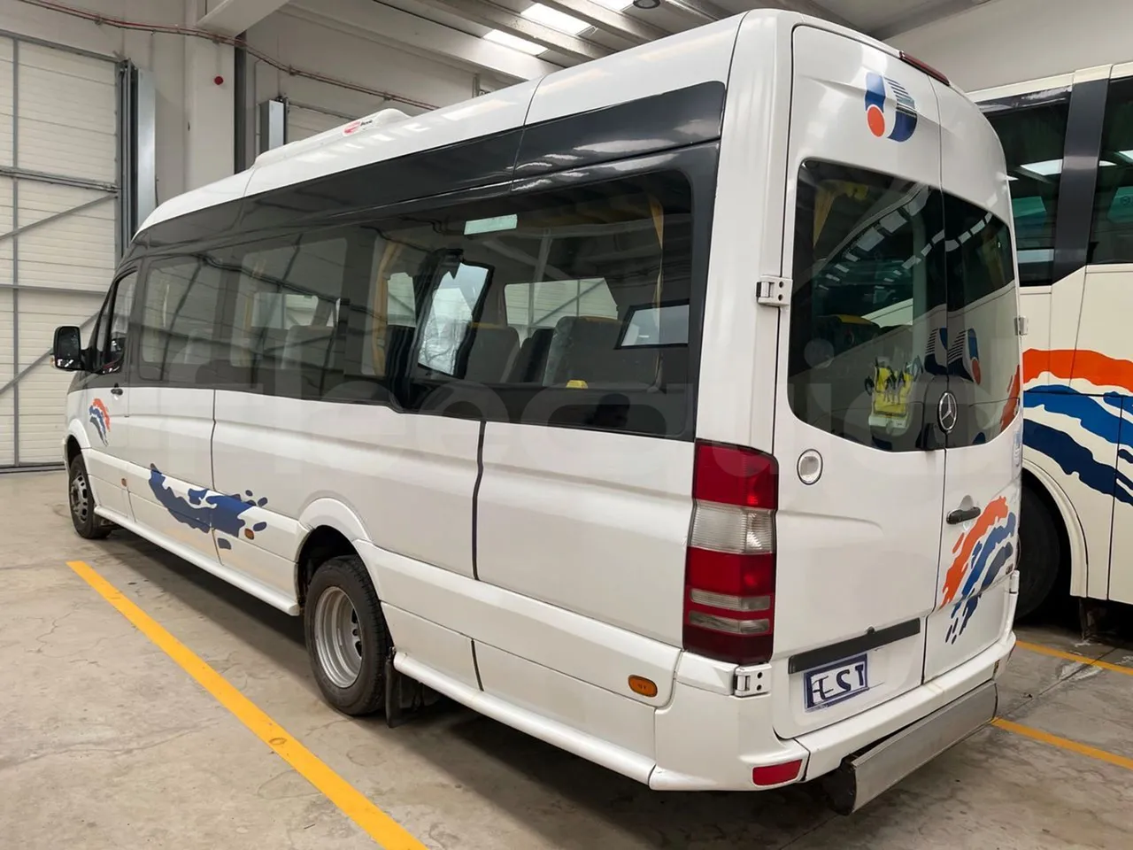 Mercedes-Benz Sprinter 516CDI - EUR5 - 120kW - 7.530m - 3/4 left rear side