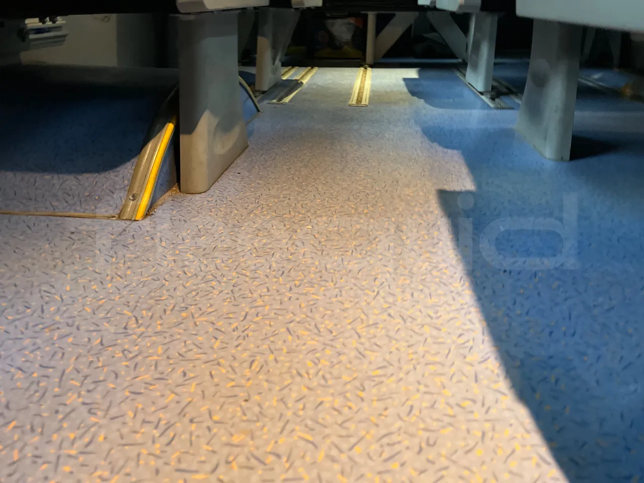 Mercedes-Benz Sprinter 516CDI - EUR5 - 120kW - 7.530m - seat brackets photo