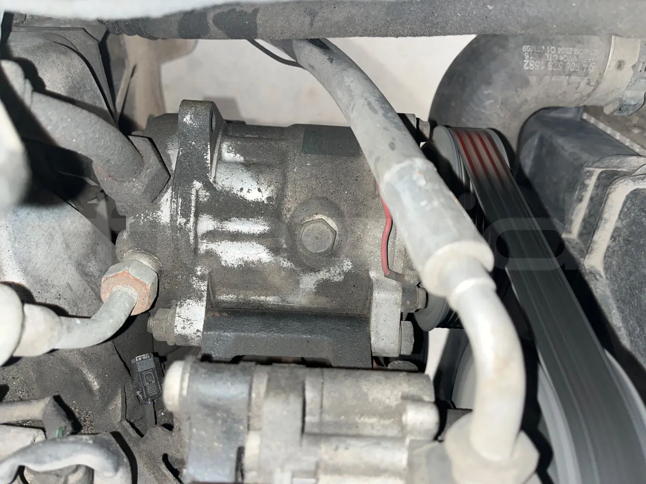 Mercedes-Benz Sprinter 516CDI - EUR5 - 120kW - 7.530m - air conditioning compressor